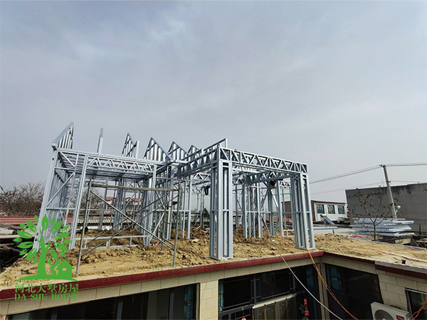 轻钢别墅-施工现场